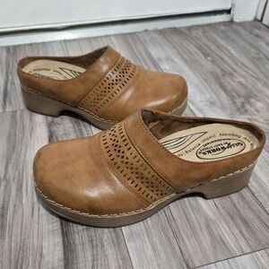 Easy Street Brown Mules